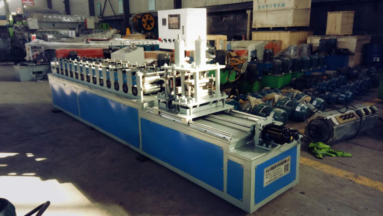 高速警示牌自動成型設(shè)備賽威特冷彎機(jī)械廠